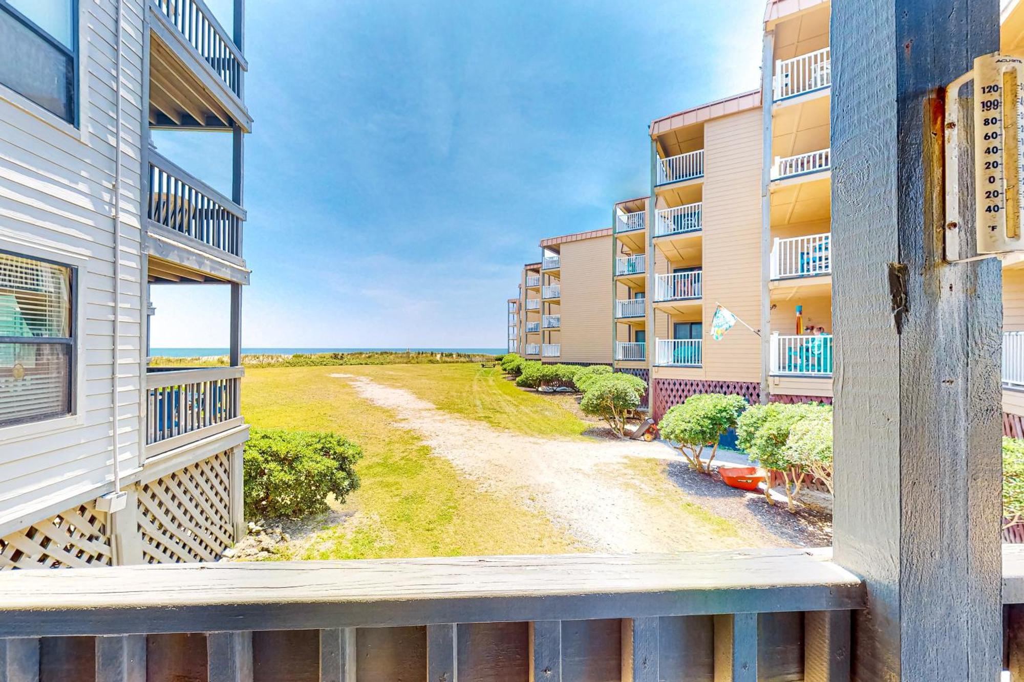 Shipwatch Villas North Topsail Beach Room photo