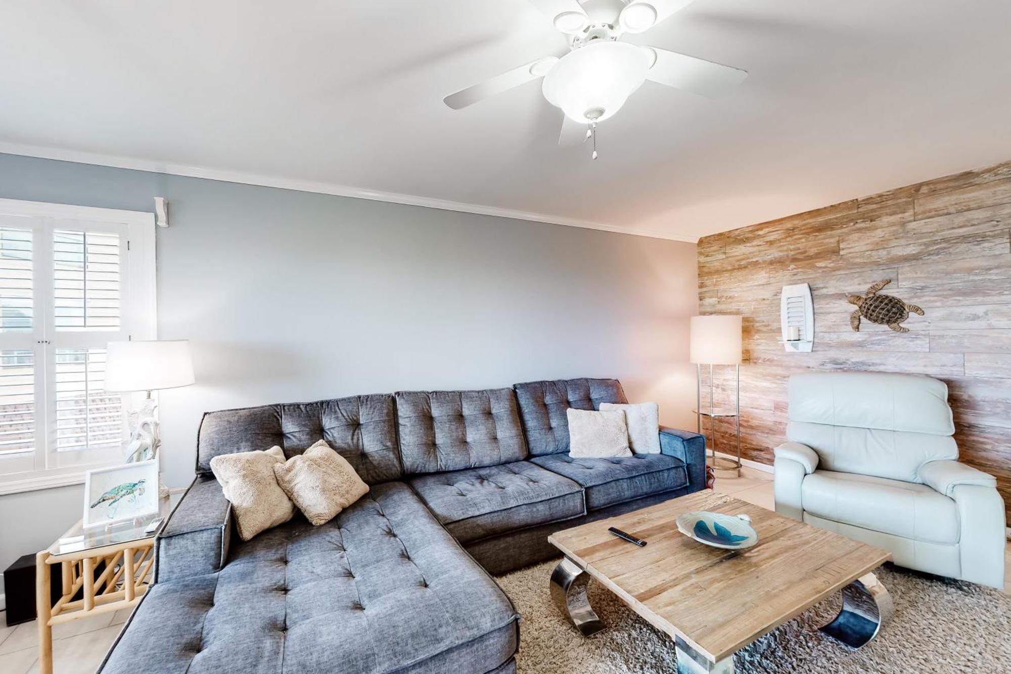 Shipwatch Villas North Topsail Beach Room photo