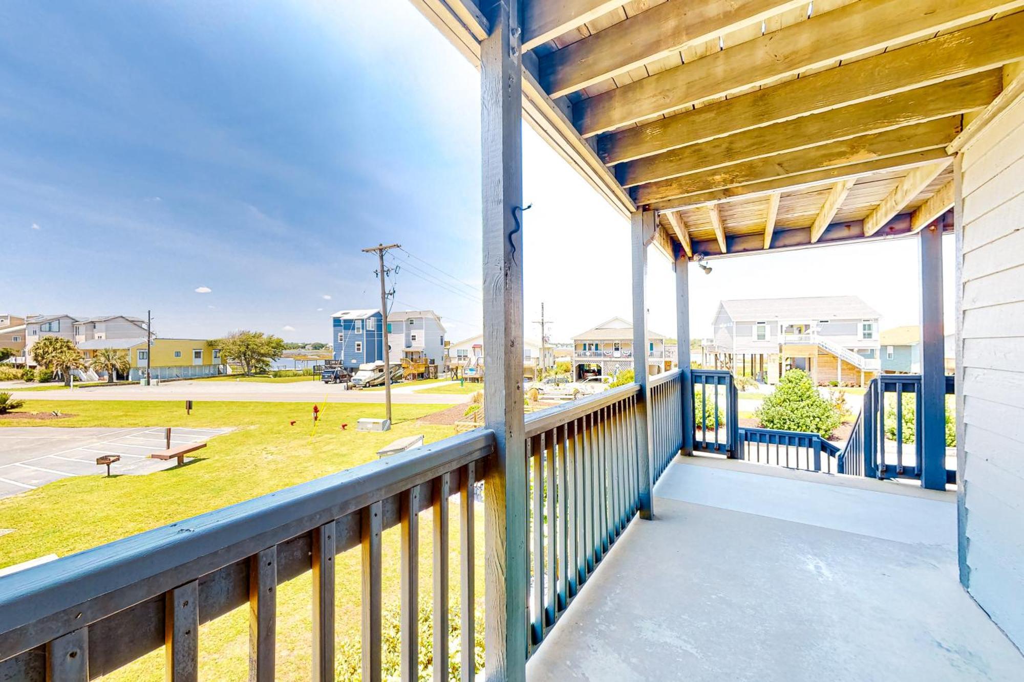 Shipwatch Villas North Topsail Beach Room photo